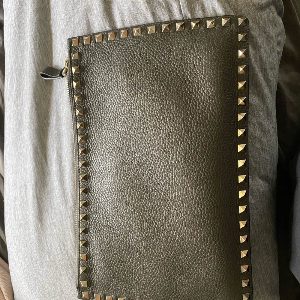 Valentino large pouch - excellent condition w tags and extra grommets